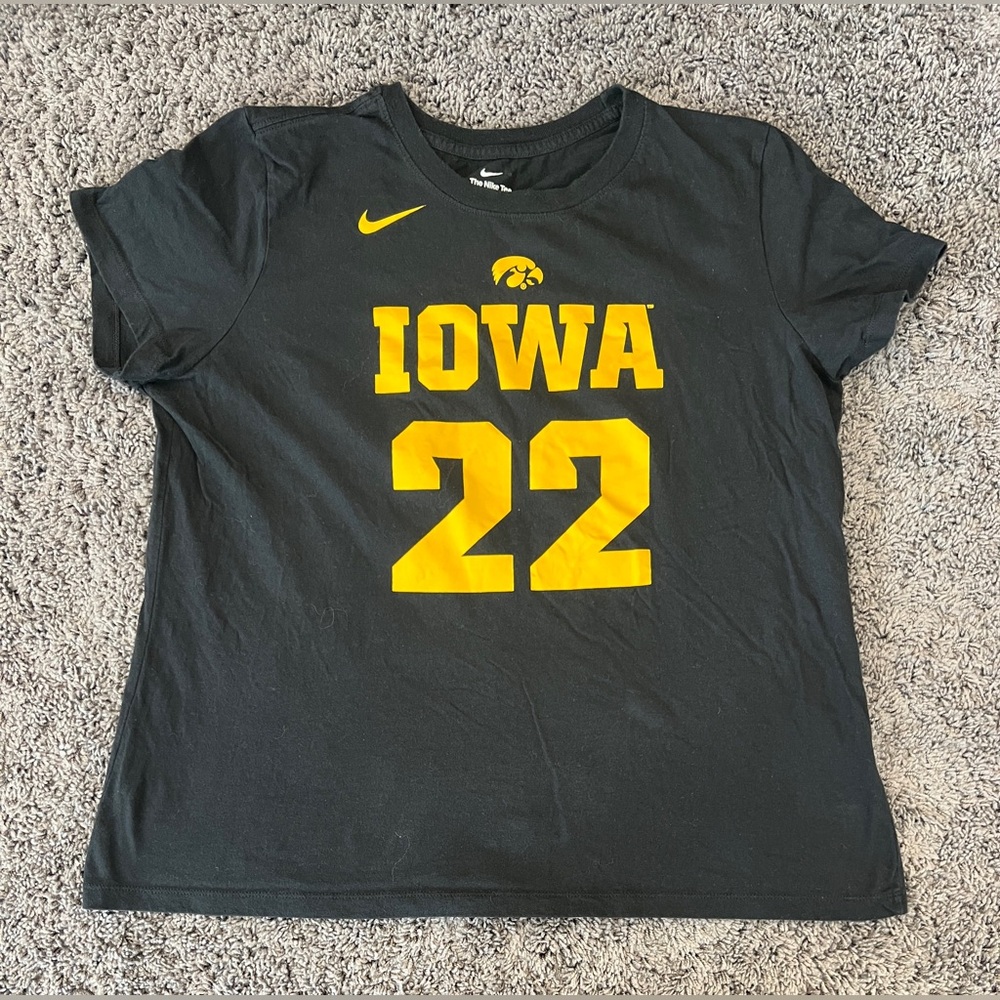 Caitlin Clark Nike Iowa Hawkeyes Tshirt Women’s Size XL 22 Black Gold University